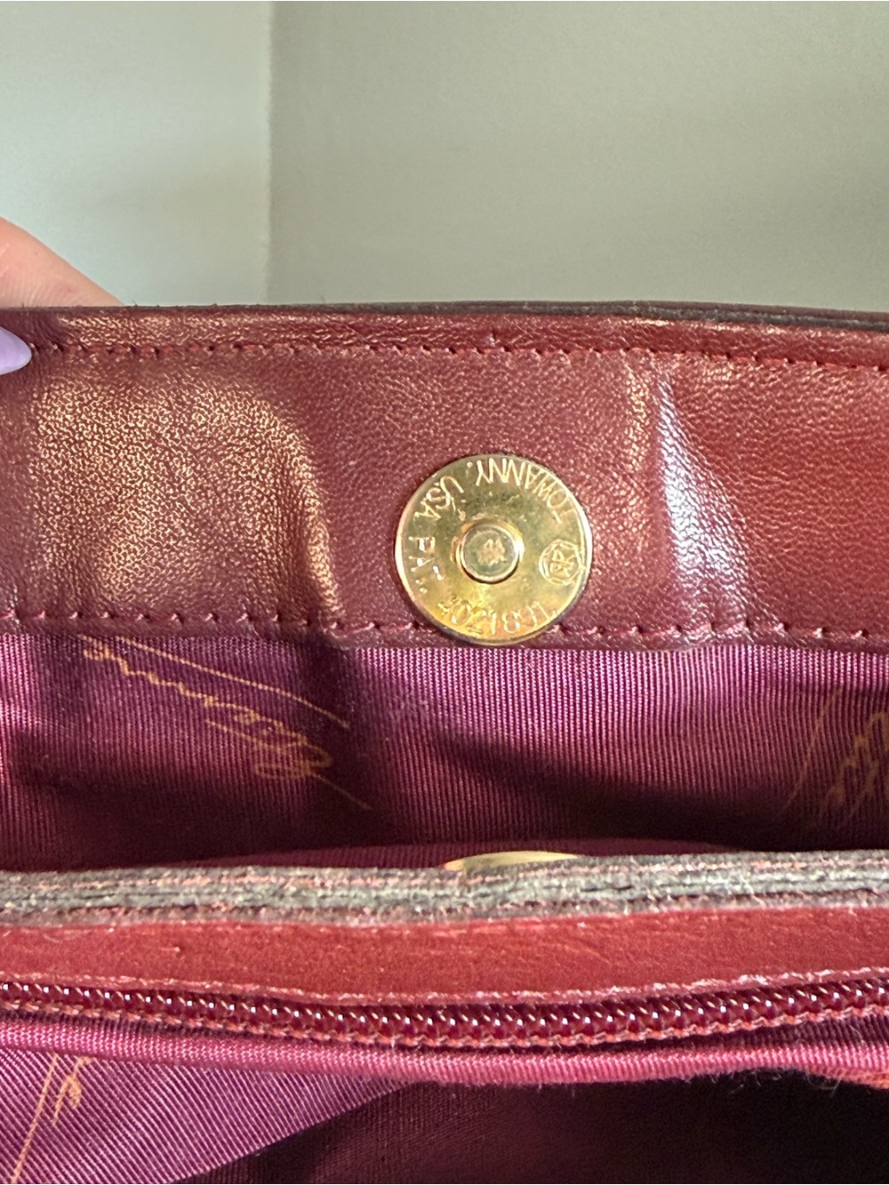 Vintage Etienne Aigner Burgundy Leather Shoulder Crossbody Bag - Picture 7 of 9